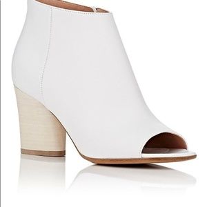 MAISON MARGIELA White Peep-Toe Ankle Boots 38.5